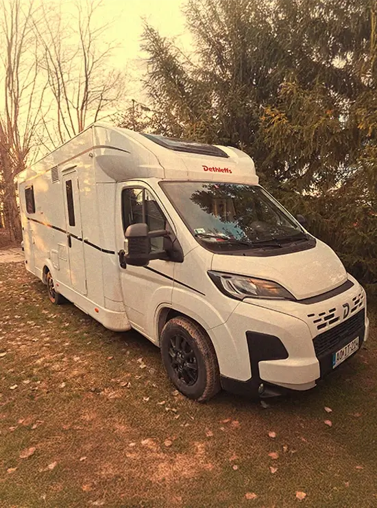 Alcyone, lakóautó bérlés, lakóautó kölcsönzés, Magyarország, modern lakóautó bérlés, Dethleffs lakóautó, stílusos lakóautó bérlés