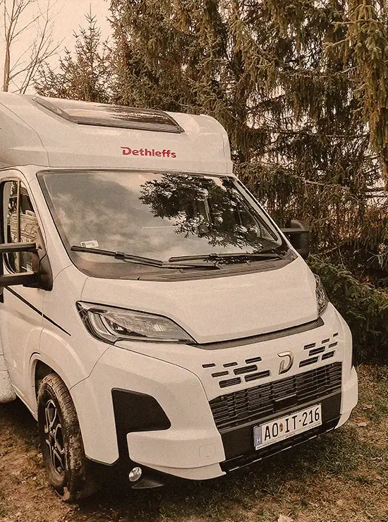 Arcturus, lakóautó bérlés, lakóautó kölcsönzés, Magyarország, modern lakóautó bérlés, Dethleffs lakóautó, családi lakóautó bérlés, felfedező lakóautó