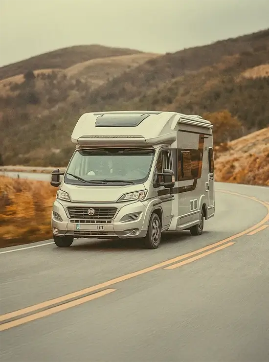 lakóautó bérlés, lakóautó bérlés Magyarország, lakóautó bérlés Magyarország, Dethleffs lakóautó, lakóautós nyaralás, retro lakóautó élmény, lakóautó bérlés kisállattal, lakóautó foglalás online
